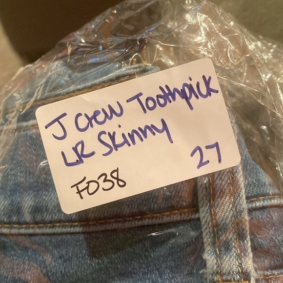 J Crew 8” Toothpick Low Rise Skinny Blue Jeans Size 27 Women’s - Picture 8 of 8